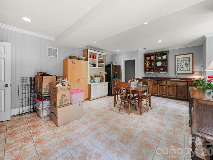 512 Stuart Ridge, Cramerton, NC 28032.  MLS# CAR4391394, YatesRealty ID 29460. 