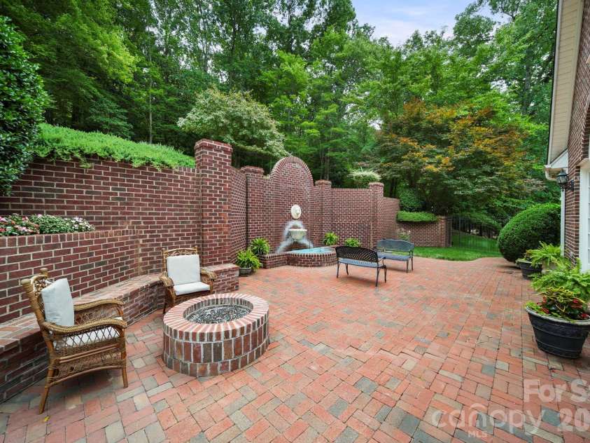512 Stuart Ridge, Cramerton, NC 28032.  MLS# CAR4391394, YatesRealty ID 29460. 
