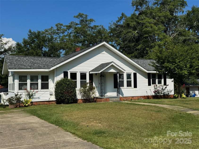 114 5th Street, Lilesville, NC 28091.  MLS# CAR4285632, YatesRealty ID 29461. 