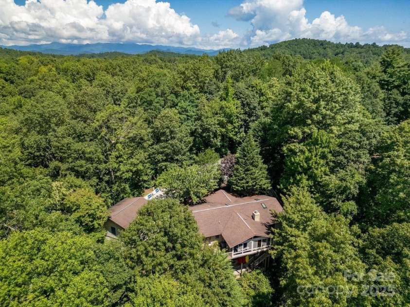 58 Warwaseeta Court, Brevard, NC 28712.  MLS# CAR4287323, YatesRealty ID 29462. 