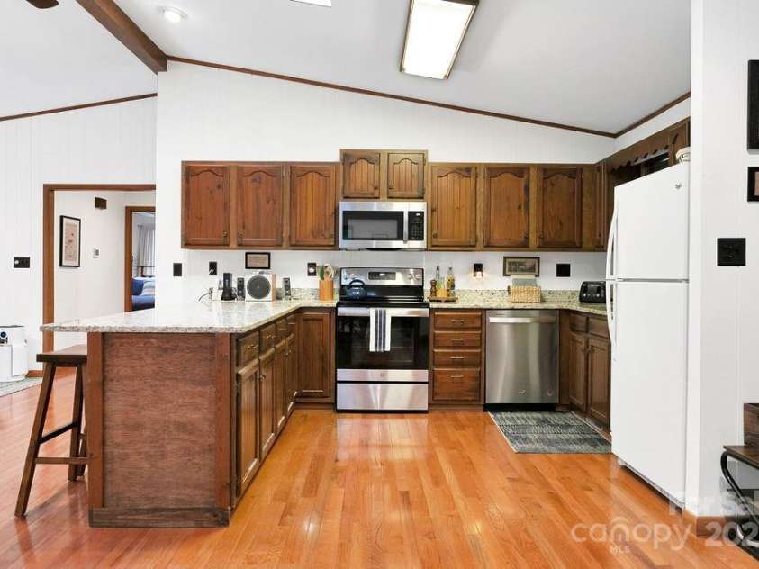 58 Warwaseeta Court, Brevard, NC 28712.  MLS# CAR4287323, YatesRealty ID 29462. 