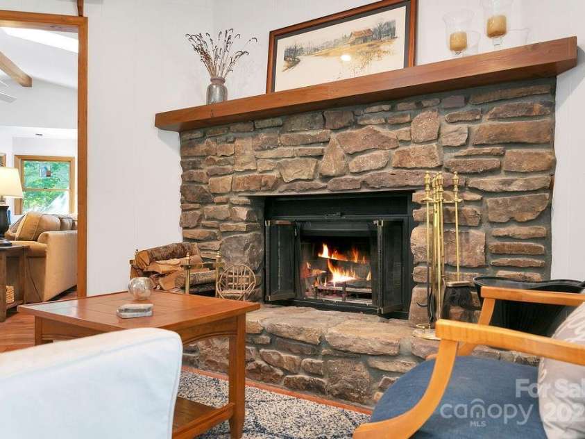 58 Warwaseeta Court, Brevard, NC 28712.  MLS# CAR4287323, YatesRealty ID 29462. 