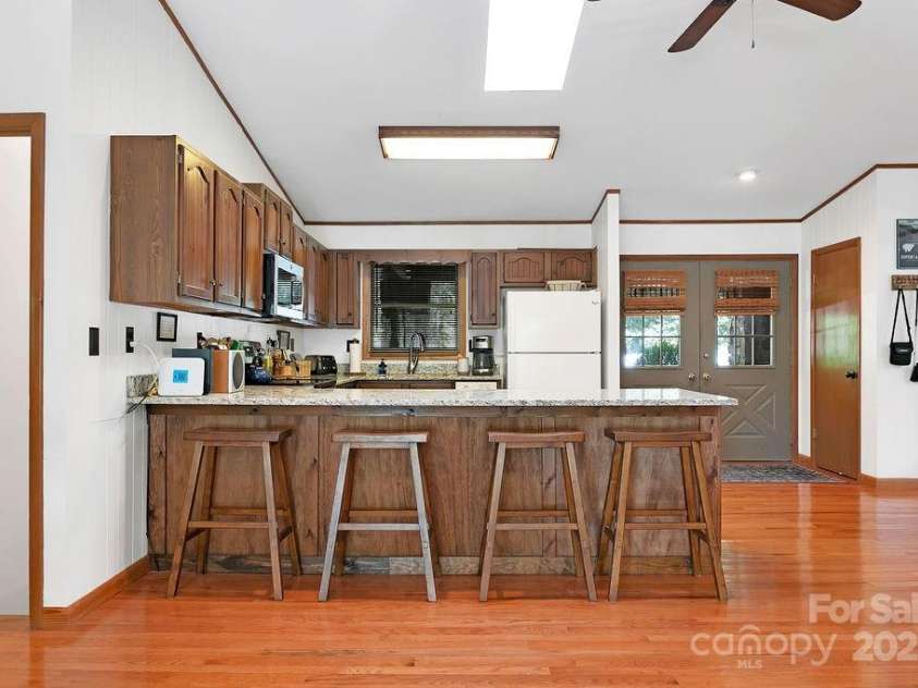 58 Warwaseeta Court, Brevard, NC 28712.  MLS# CAR4287323, YatesRealty ID 29462. 