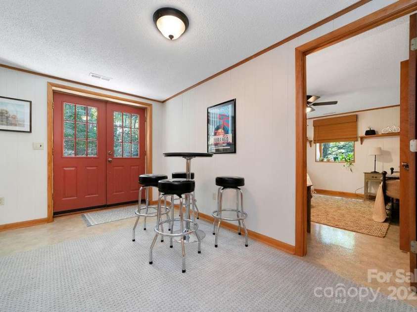 58 Warwaseeta Court, Brevard, NC 28712.  MLS# CAR4287323, YatesRealty ID 29462. 