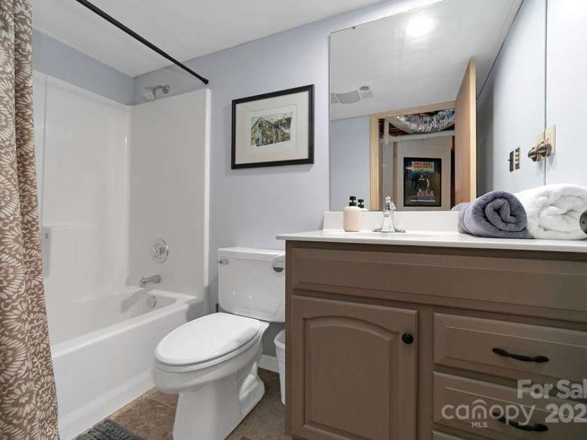 58 Warwaseeta Court, Brevard, NC 28712.  MLS# CAR4287323, YatesRealty ID 29462. 