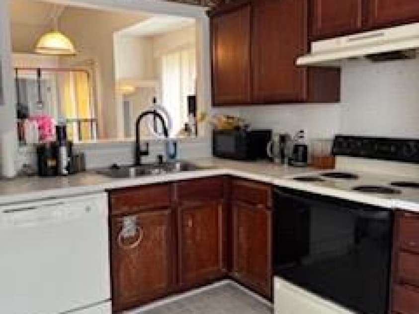 7932 Sir Barton Court, Charlotte, NC 28215.  MLS# CAR4282431, YatesRealty ID 29463. Kitchen with Pass-Thru