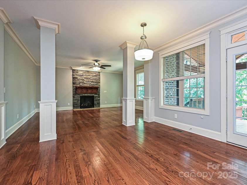 217 Hillandale Drive, Charlotte, NC 28270.  MLS# CAR4286921, YatesRealty ID 29464. Breakfast Area into Great Room