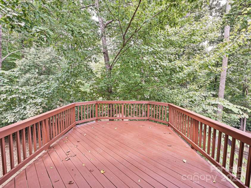 217 Hillandale Drive, Charlotte, NC 28270.  MLS# CAR4286921, YatesRealty ID 29464. Deck