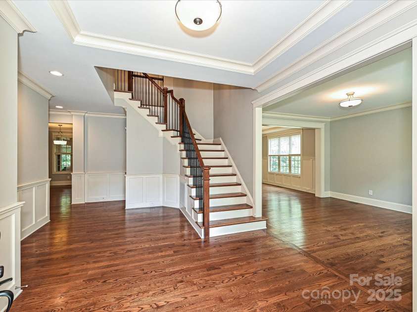 217 Hillandale Drive, Charlotte, NC 28270.  MLS# CAR4286921, YatesRealty ID 29464. Foyer