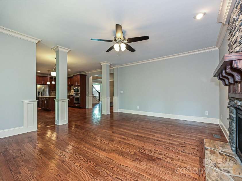 217 Hillandale Drive, Charlotte, NC 28270.  MLS# CAR4286921, YatesRealty ID 29464. Great Room