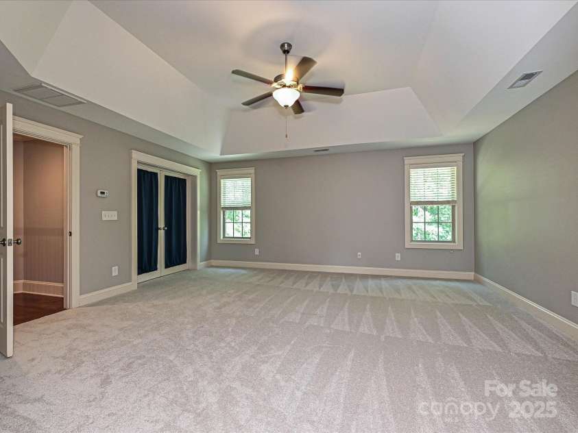 217 Hillandale Drive, Charlotte, NC 28270.  MLS# CAR4286921, YatesRealty ID 29464. Primary Suite
