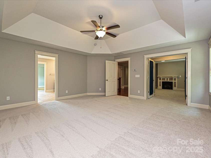 217 Hillandale Drive, Charlotte, NC 28270.  MLS# CAR4286921, YatesRealty ID 29464. Primary Suite