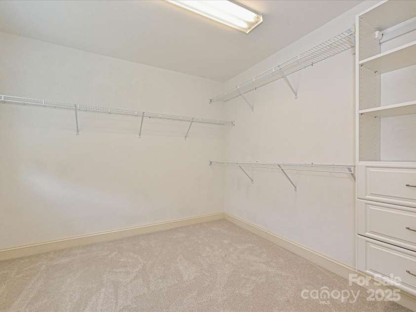 217 Hillandale Drive, Charlotte, NC 28270.  MLS# CAR4286921, YatesRealty ID 29464. Primary Walk in Closet