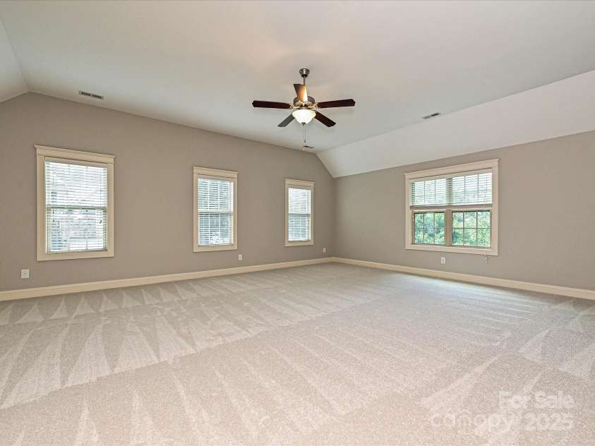 217 Hillandale Drive, Charlotte, NC 28270.  MLS# CAR4286921, YatesRealty ID 29464. Recreation Room