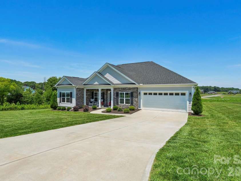 3023 Isle Lane, Monroe, NC 28110.  MLS# CAR4390676, YatesRealty ID 29464. 