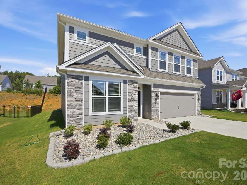 125 Saidin Lane, Troutman, NC 28166.  MLS# CAR4390174, YatesRealty ID 29465. 