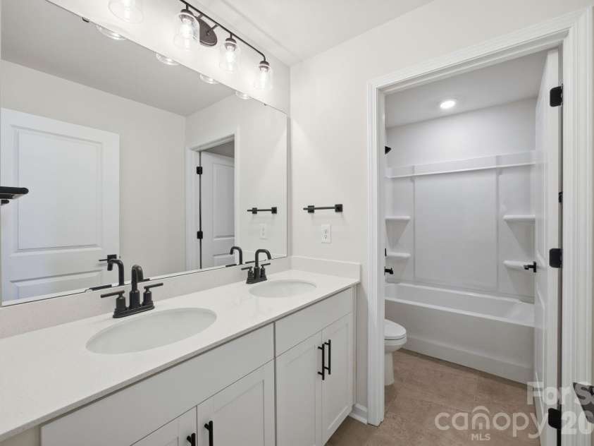 125 Saidin Lane, Troutman, NC 28166.  MLS# CAR4390174, YatesRealty ID 29465. Bath 3