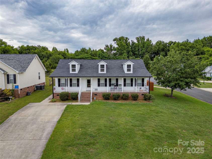 532 Jedburgh Way, Rock Hill, SC 29730.  MLS# CAR4287791, YatesRealty ID 29465. 