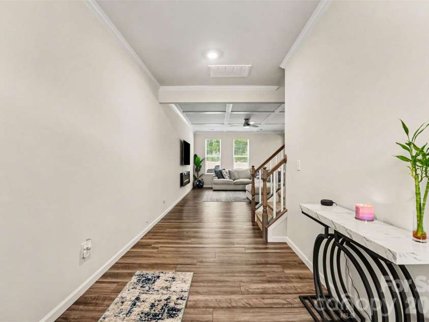 8216 Merryvale Lane, Charlotte, NC 28214.  MLS# CAR4390005, YatesRealty ID 29466. Entryway