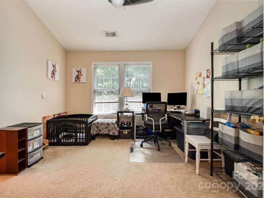 8229 Carob Tree Lane, Charlotte, NC 28215.  MLS# CAR4282906, YatesRealty ID 29466. 