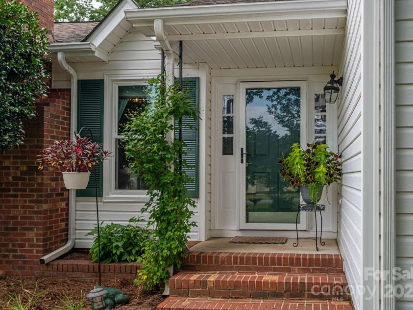 2618 Cherokee Court, Gastonia, NC 28056.  MLS# CAR4308025, YatesRealty ID 29467. 