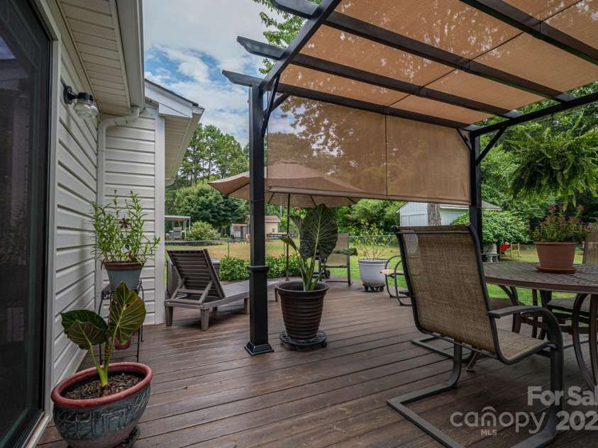 2618 Cherokee Court, Gastonia, NC 28056.  MLS# CAR4308025, YatesRealty ID 29467. 