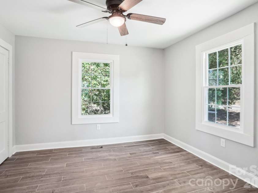 1424 Ware Avenue, Gastonia, NC 28052.  MLS# CAR4390410, YatesRealty ID 29468. 