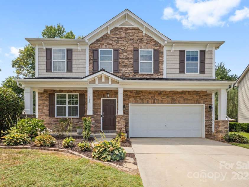 149 Wellshire Street, Mooresville, NC 28115.  MLS# CAR4286260, YatesRealty ID 29469. 