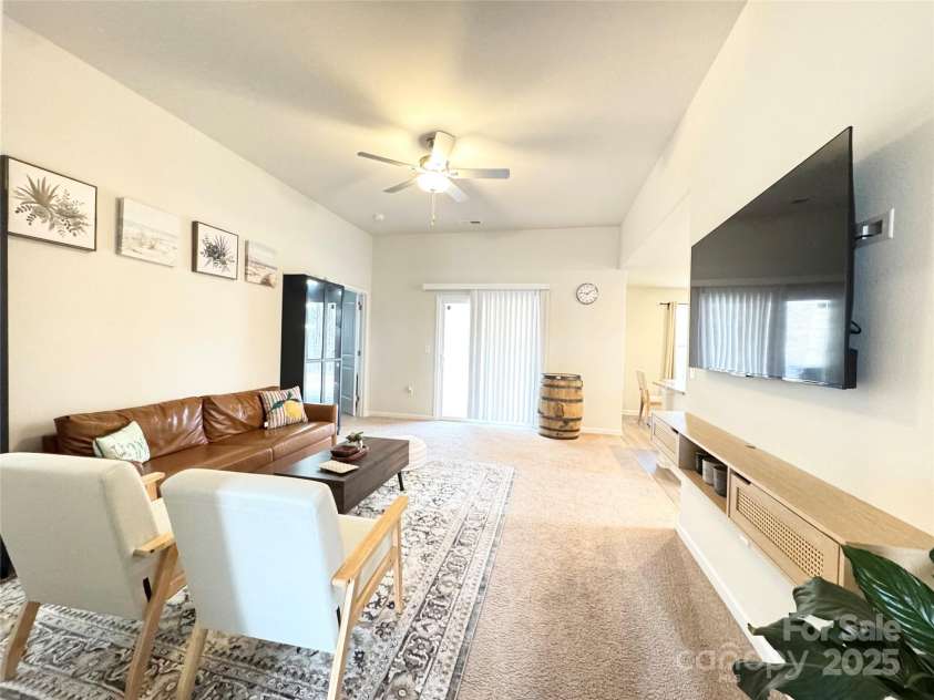 3122 Maple Ridge Drive, Gastonia, NC 28052.  MLS# CAR4230877, YatesRealty ID 2947. 