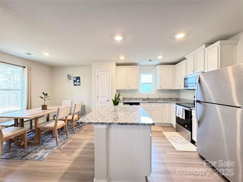 3122 Maple Ridge Drive, Gastonia, NC 28052.  MLS# CAR4230877, YatesRealty ID 2947. 