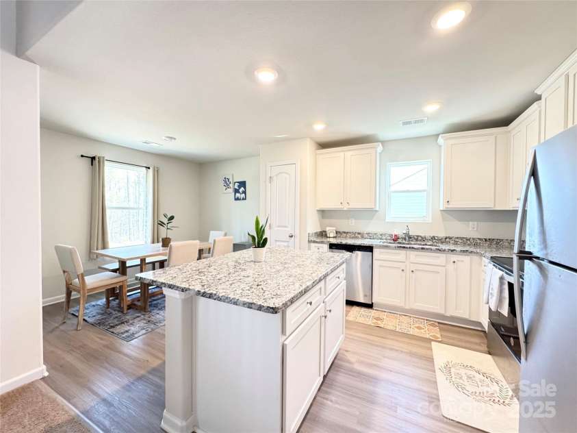 3122 Maple Ridge Drive, Gastonia, NC 28052.  MLS# CAR4230877, YatesRealty ID 2947. 