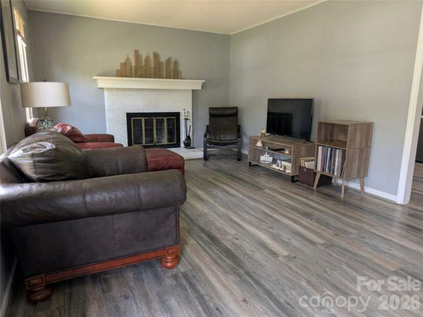 7506 Lancashire Drive, Mint Hill, NC 28227.  MLS# CAR4389641, YatesRealty ID 29470. Living Room
