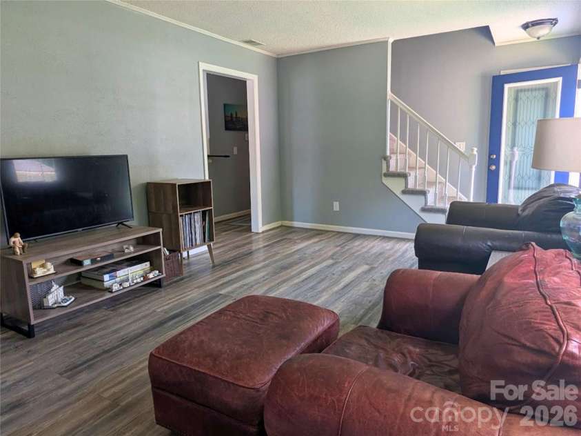 7506 Lancashire Drive, Mint Hill, NC 28227.  MLS# CAR4389641, YatesRealty ID 29470. Living Room