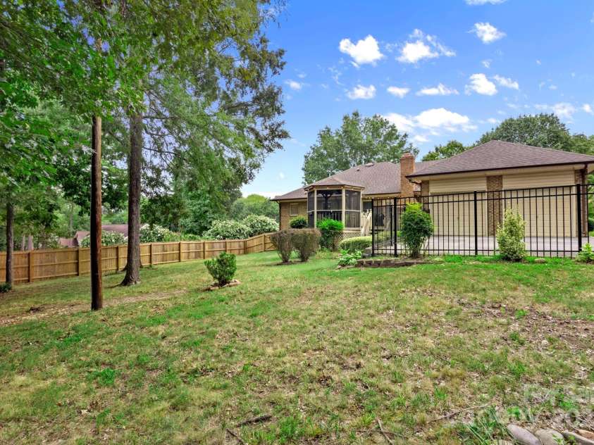 7584 Long Valley Drive, Harrisburg, NC 28075.  MLS# CAR4287830, YatesRealty ID 29470. 