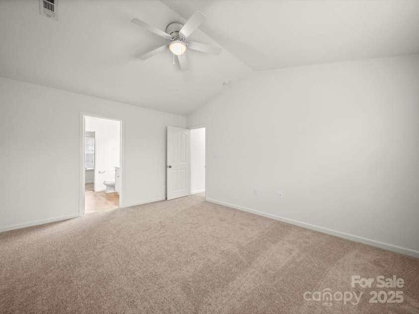 925 Cassidy Drive, Gastonia, NC 28054.  MLS# CAR4287757, YatesRealty ID 29471. 