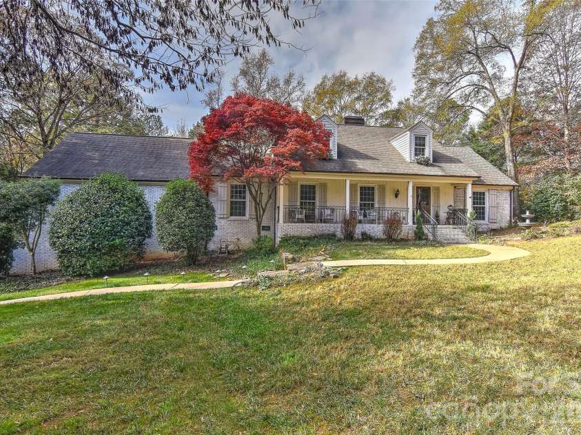 6117 Cherry Tree Lane, Charlotte, NC 28270.  MLS# CAR4388297, YatesRealty ID 29472. 