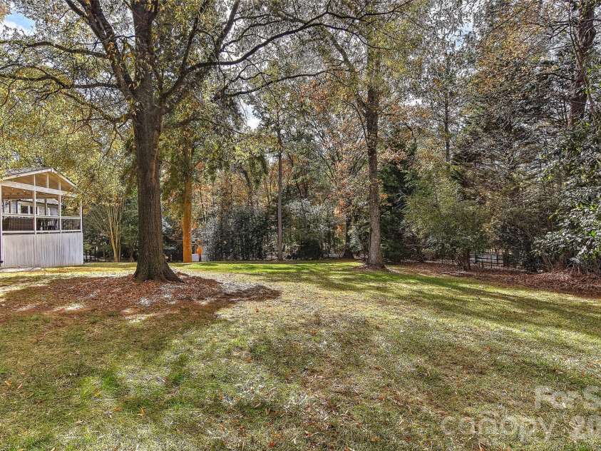 6117 Cherry Tree Lane, Charlotte, NC 28270.  MLS# CAR4388297, YatesRealty ID 29472. 