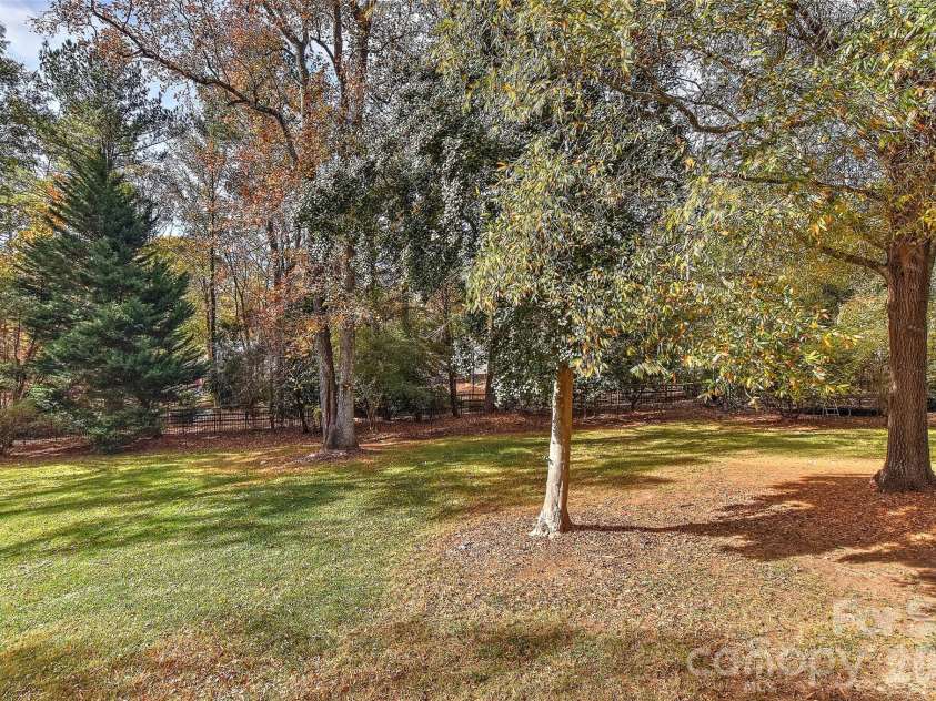 6117 Cherry Tree Lane, Charlotte, NC 28270.  MLS# CAR4388297, YatesRealty ID 29472. 