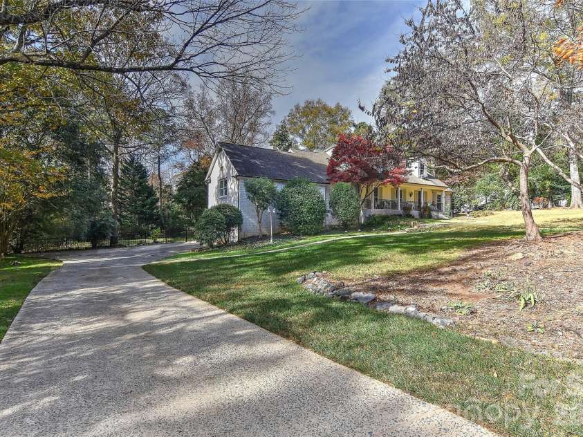 6117 Cherry Tree Lane, Charlotte, NC 28270.  MLS# CAR4388297, YatesRealty ID 29472. 