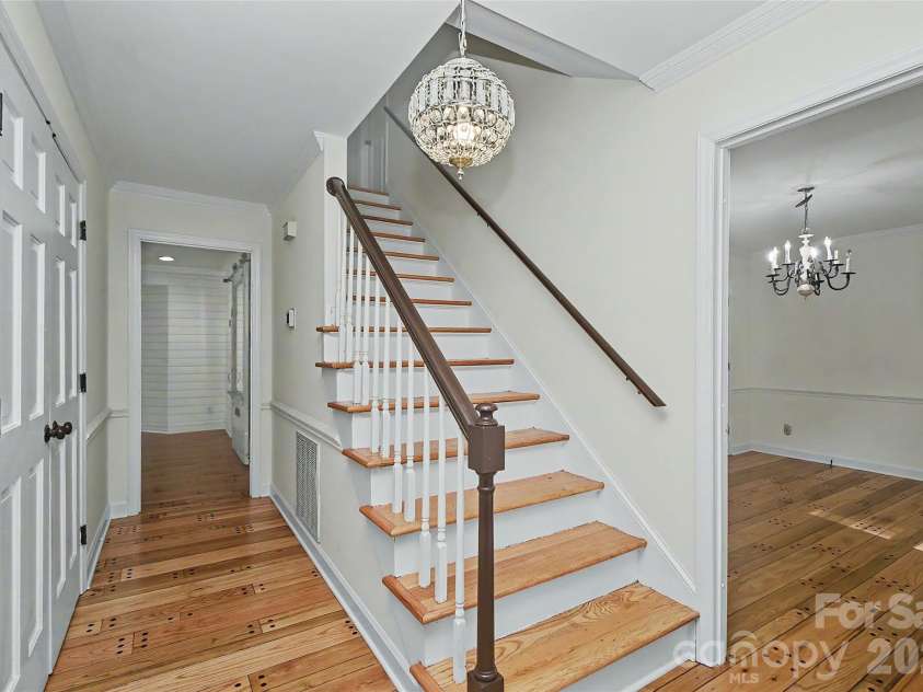 6117 Cherry Tree Lane, Charlotte, NC 28270.  MLS# CAR4388297, YatesRealty ID 29472. 