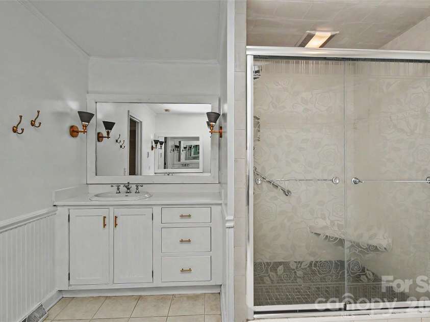 6117 Cherry Tree Lane, Charlotte, NC 28270.  MLS# CAR4388297, YatesRealty ID 29472. 