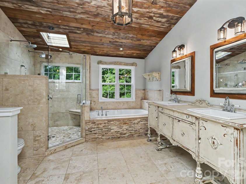 6117 Cherry Tree Lane, Charlotte, NC 28270.  MLS# CAR4388297, YatesRealty ID 29472. 