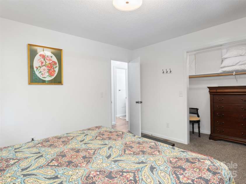 290 Turkey Pen Road, Franklin, NC 28734.  MLS# CAR4287890, YatesRealty ID 29473. 