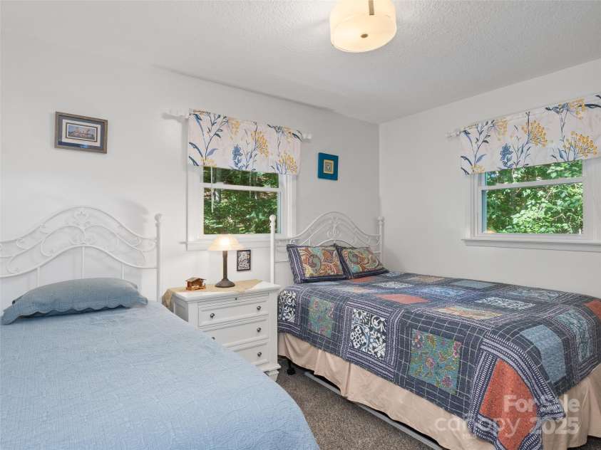 290 Turkey Pen Road, Franklin, NC 28734.  MLS# CAR4287890, YatesRealty ID 29473. 