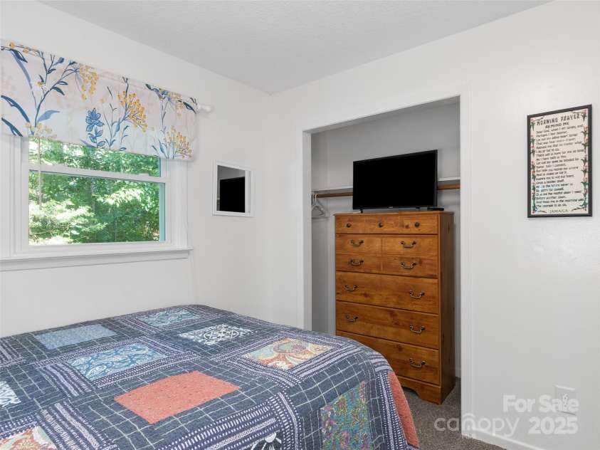 290 Turkey Pen Road, Franklin, NC 28734.  MLS# CAR4287890, YatesRealty ID 29473. 