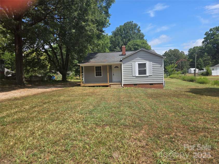105 Eastside Drive, Concord, NC 28027.  MLS# CAR4287741, YatesRealty ID 29474. Front of Home