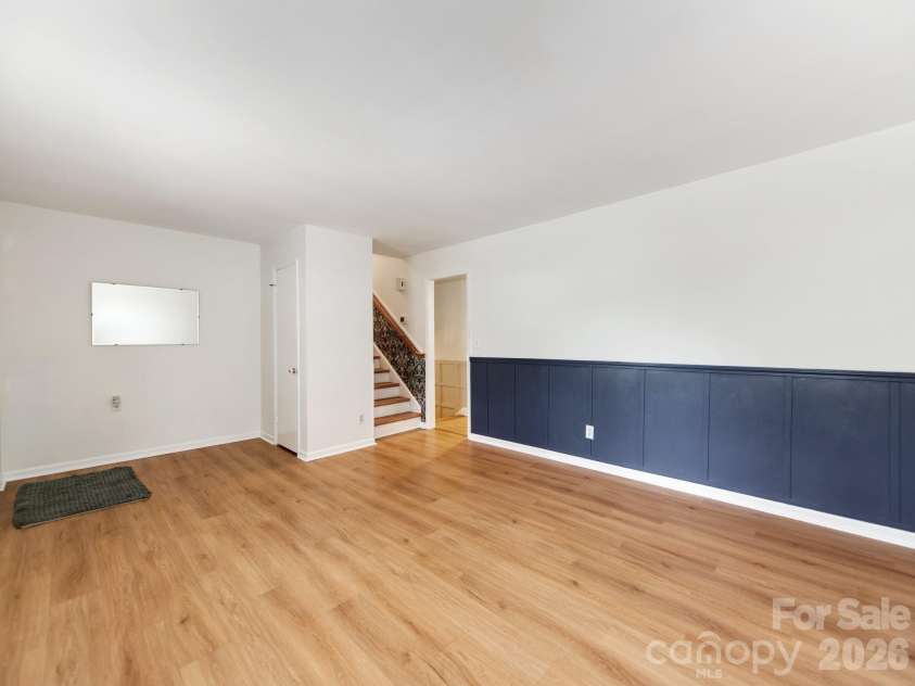 7200 Fox Hunt Road, Charlotte, NC 28212.  MLS# CAR4388353, YatesRealty ID 29474. 