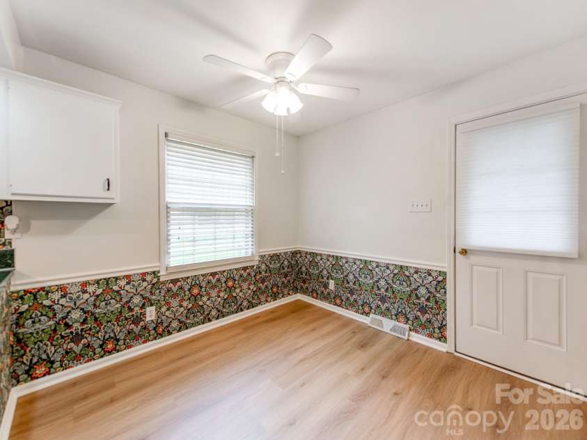 7200 Fox Hunt Road, Charlotte, NC 28212.  MLS# CAR4388353, YatesRealty ID 29474. 