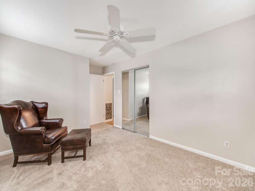 7200 Fox Hunt Road, Charlotte, NC 28212.  MLS# CAR4388353, YatesRealty ID 29474. 