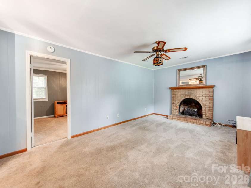 7200 Fox Hunt Road, Charlotte, NC 28212.  MLS# CAR4388353, YatesRealty ID 29474. 